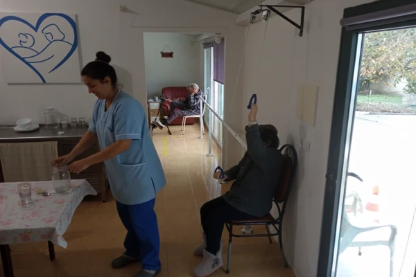 Sessão de fisioterapia ou estimulação