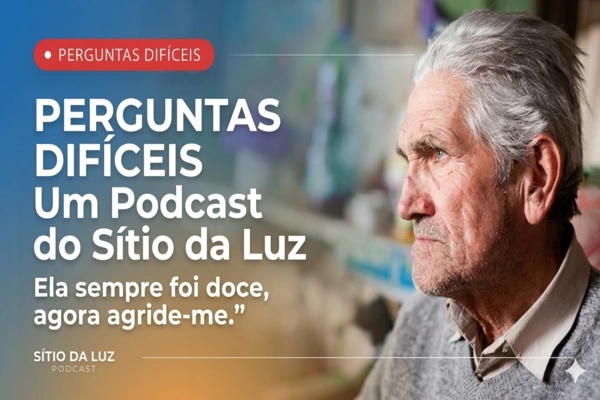 Idoso com agressividade na demência sendo apoiado.