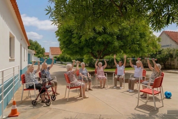Idosos em atividade física e reabilitação
